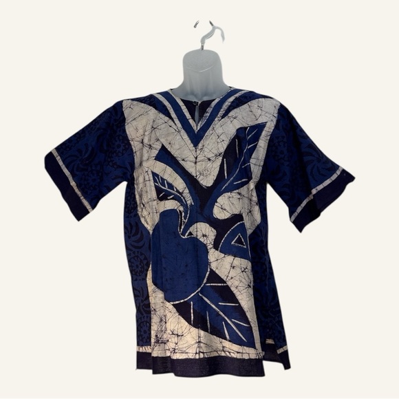 Batik Print Short Sleeve Side Slit Shirt Tunic NWOT Traditional Pattern Size L - Picture 1 of 7